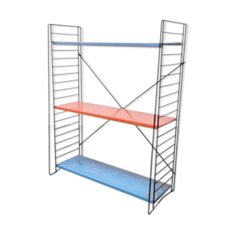 Tomado stepped shelf
