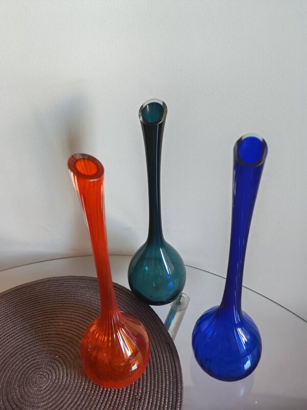 Série de 3 vases bouteilles en verre  scandinave et polonais 1970