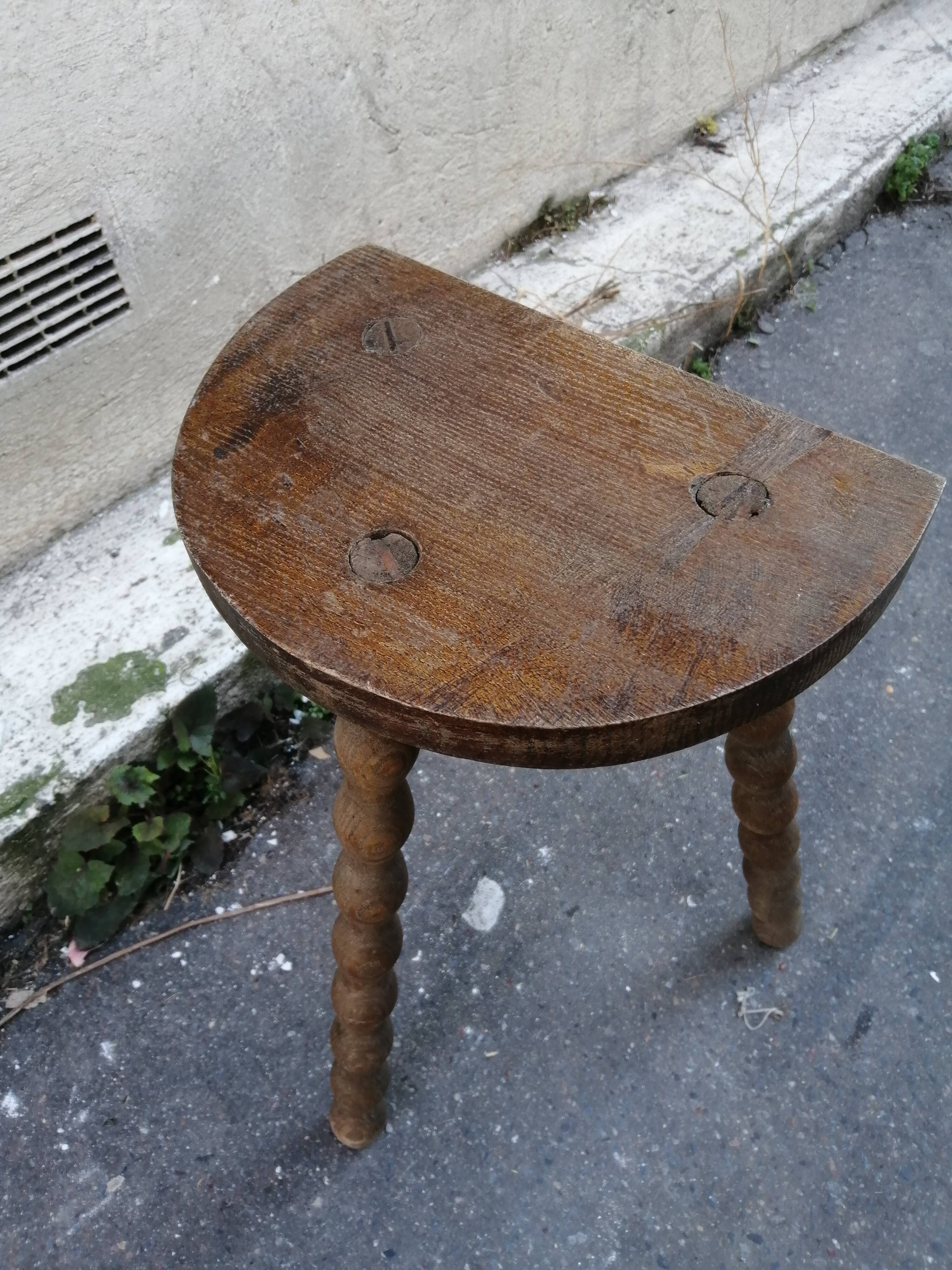 Tripod stool