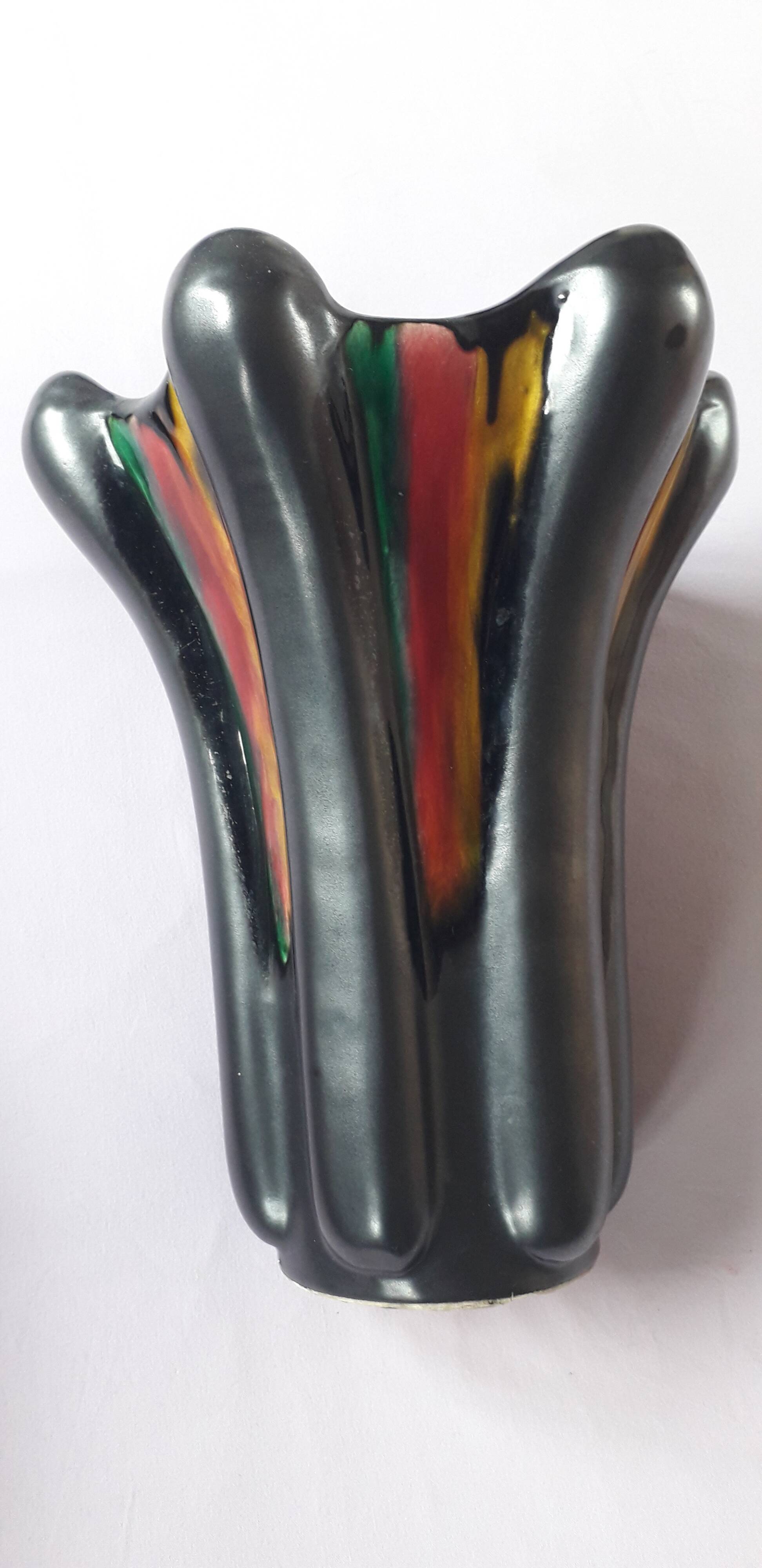 Very original vintage vase signed