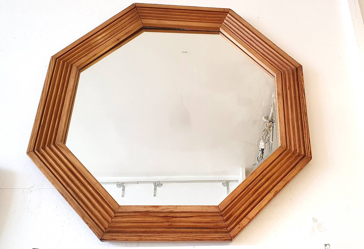 Octagonal mirror, FINMIRROR MAKISEN KUVASTIN OY