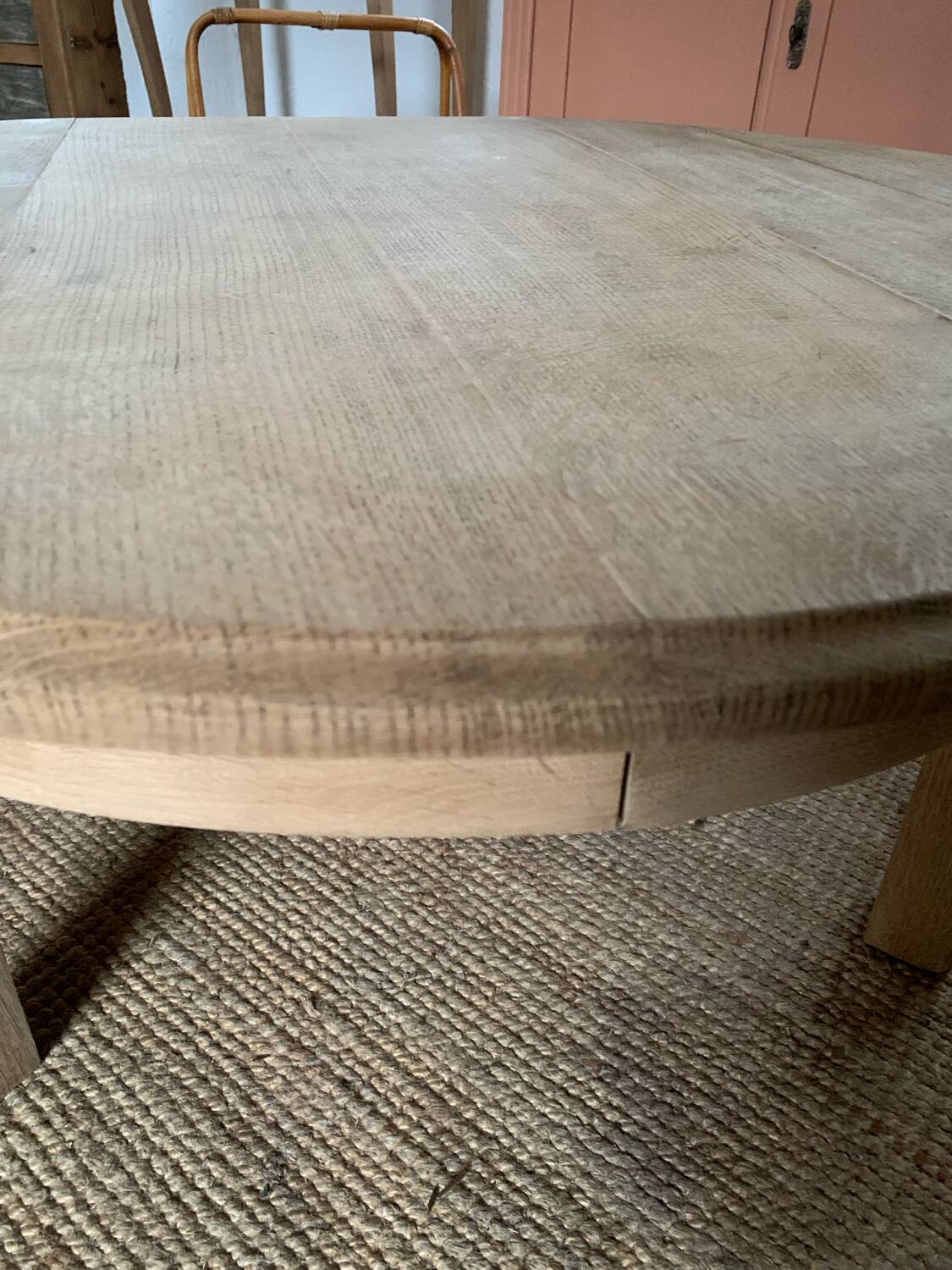 Round coffee table