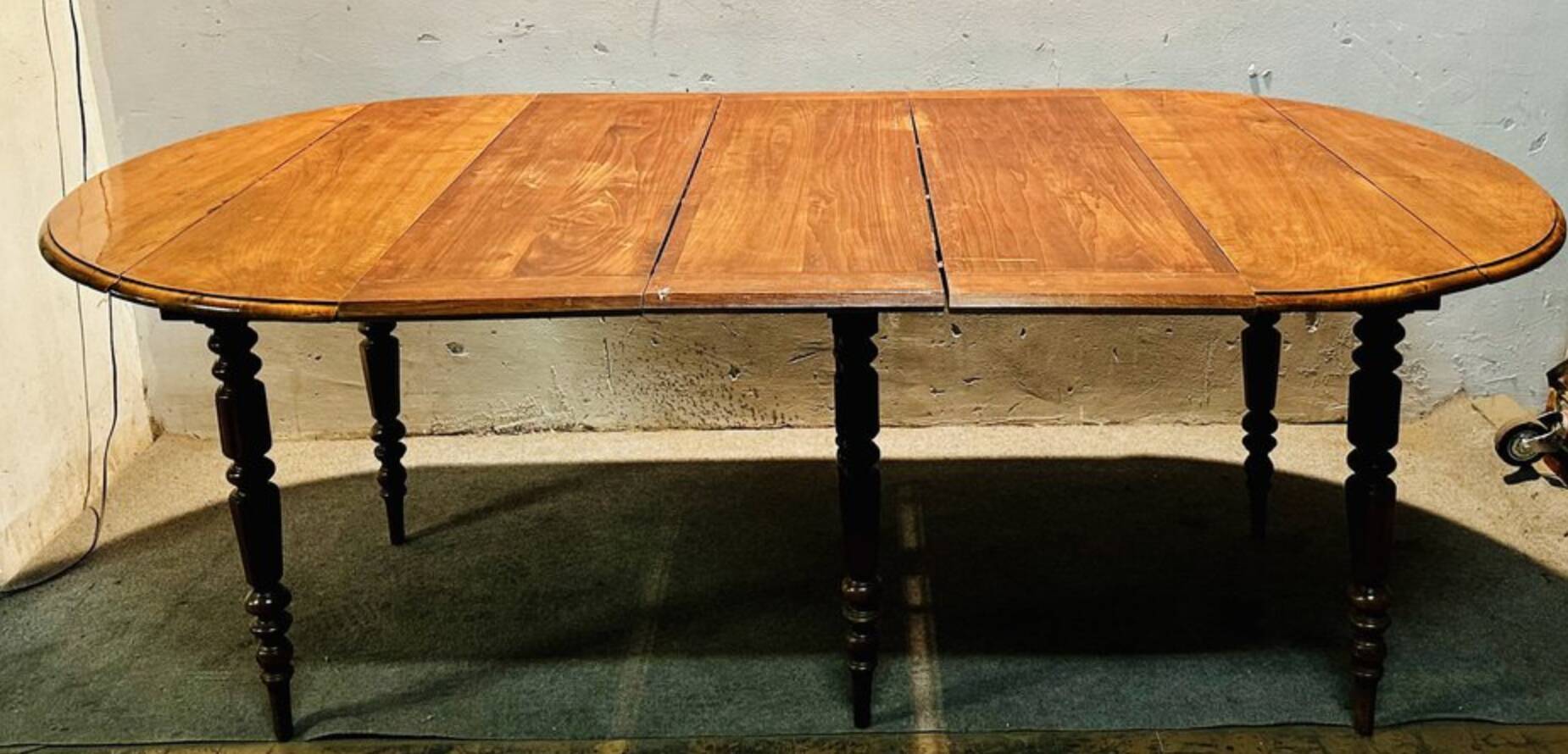 National walnut slatted table, Italy, late 19th century