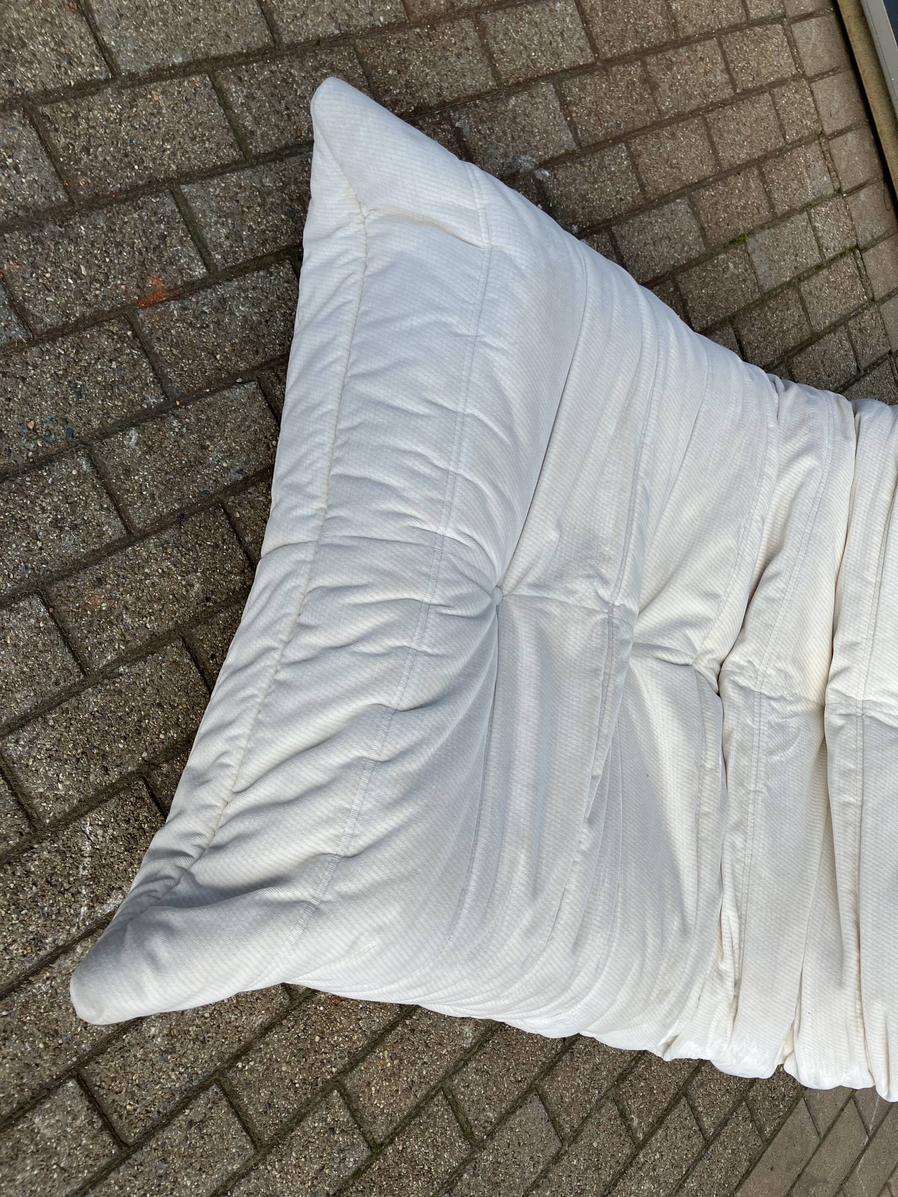 Authentieke Ligne Roset 1zit Togo 1988 beige in topstaat!!