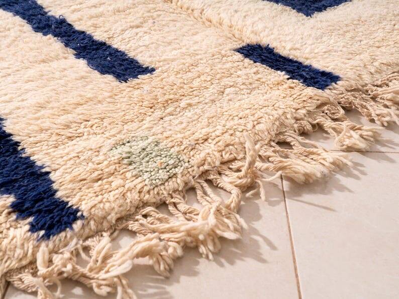 Authentic traditional handmade pure wool rug size 150/250 cm.