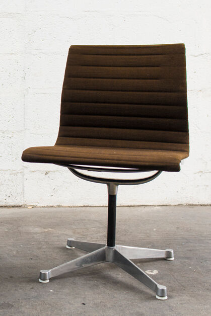 EA105 chair by Charles and Ray Eames for Herman Miller