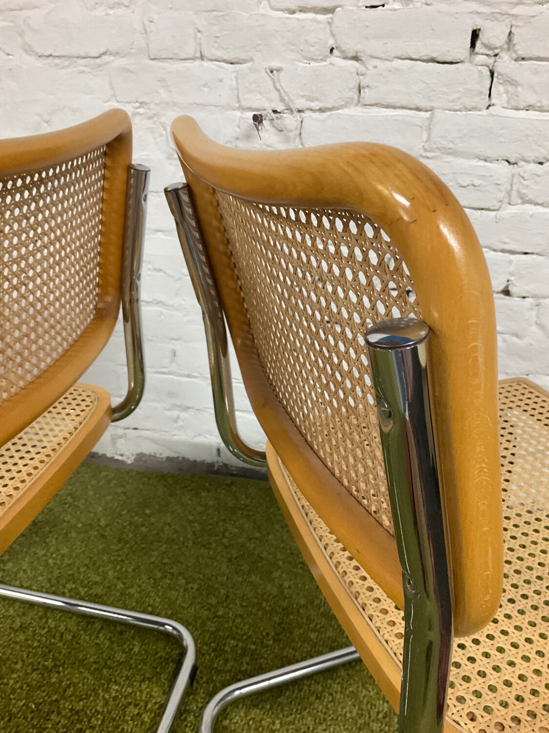 Pair of chairs Marcel Breuer Cesca B32