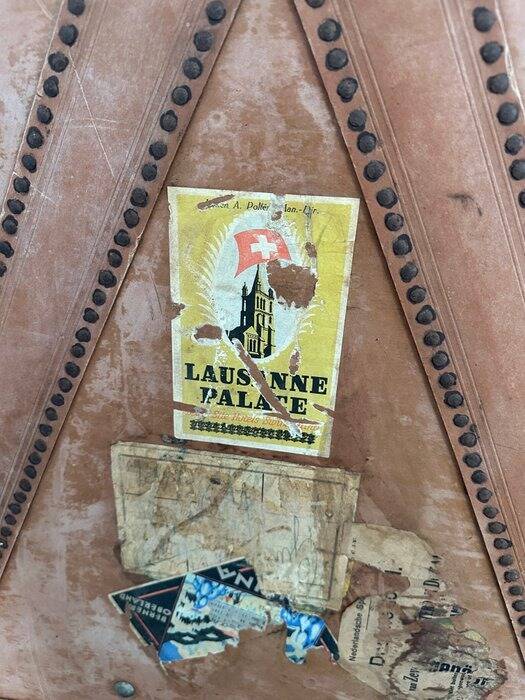 Large travel trunk wardrobe Cosmopolis – vintage leather trunk