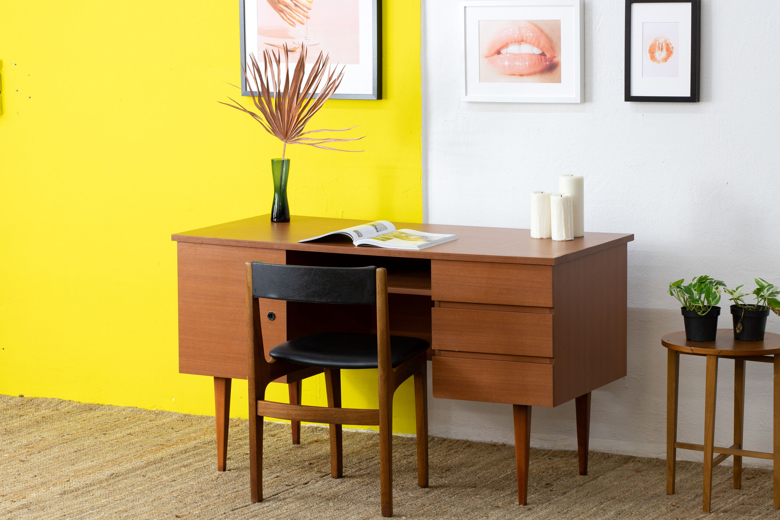 Scandinavian desk 130 cm