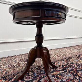 Table d'appoint anglaise classique