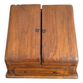 Petit meuble de rangement en bois