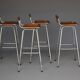 Tabourets de bar « Les Arcs » Dal Vera, sélectionnés par Charlotte Perriand. Lot de 4.