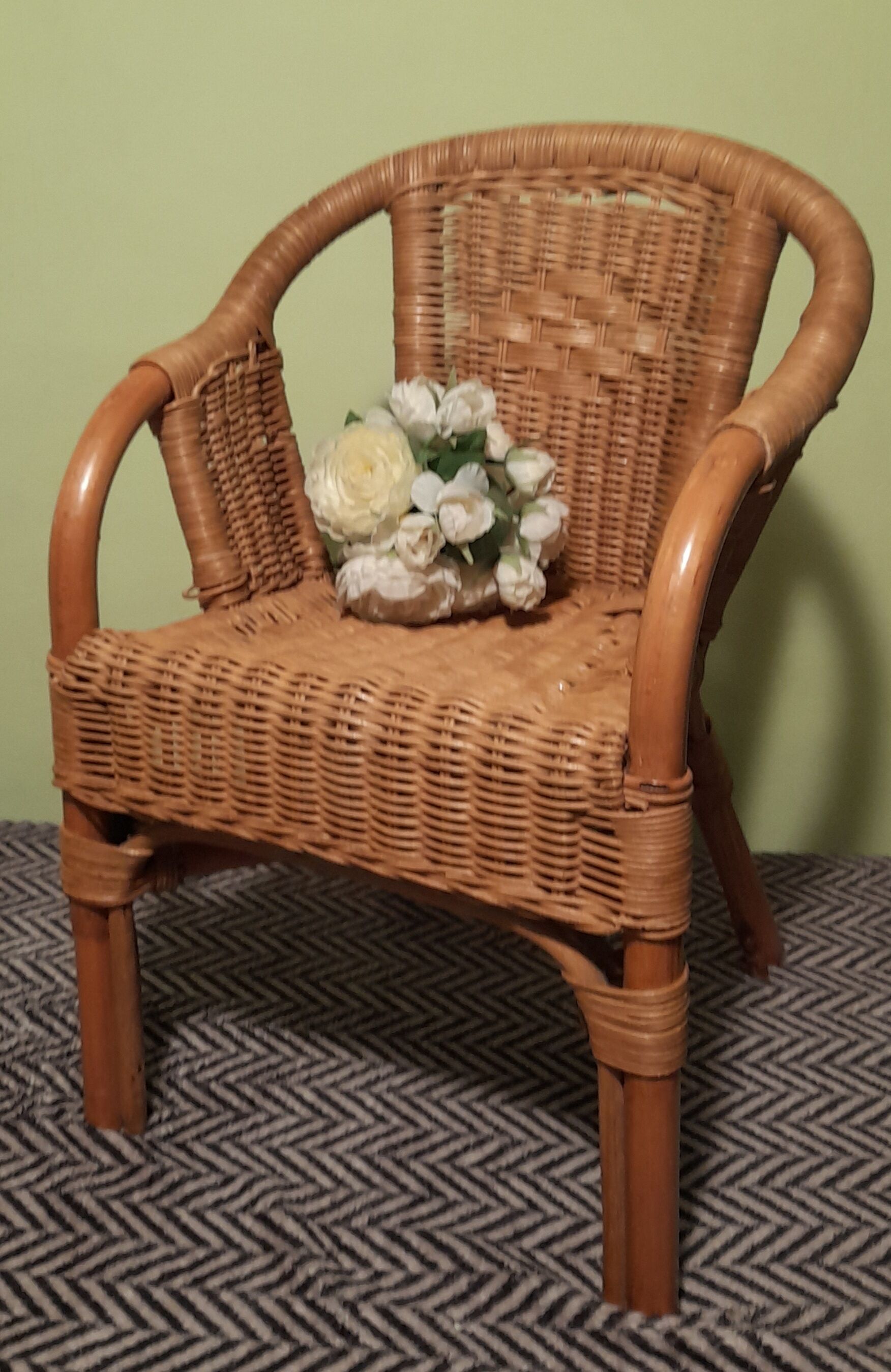 Fauteuil en rotin/osier pour enfant - vintage 1970