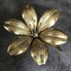 Vintage flower ashtray in solid gold-plated brass with six removable petals from the 60s/70s