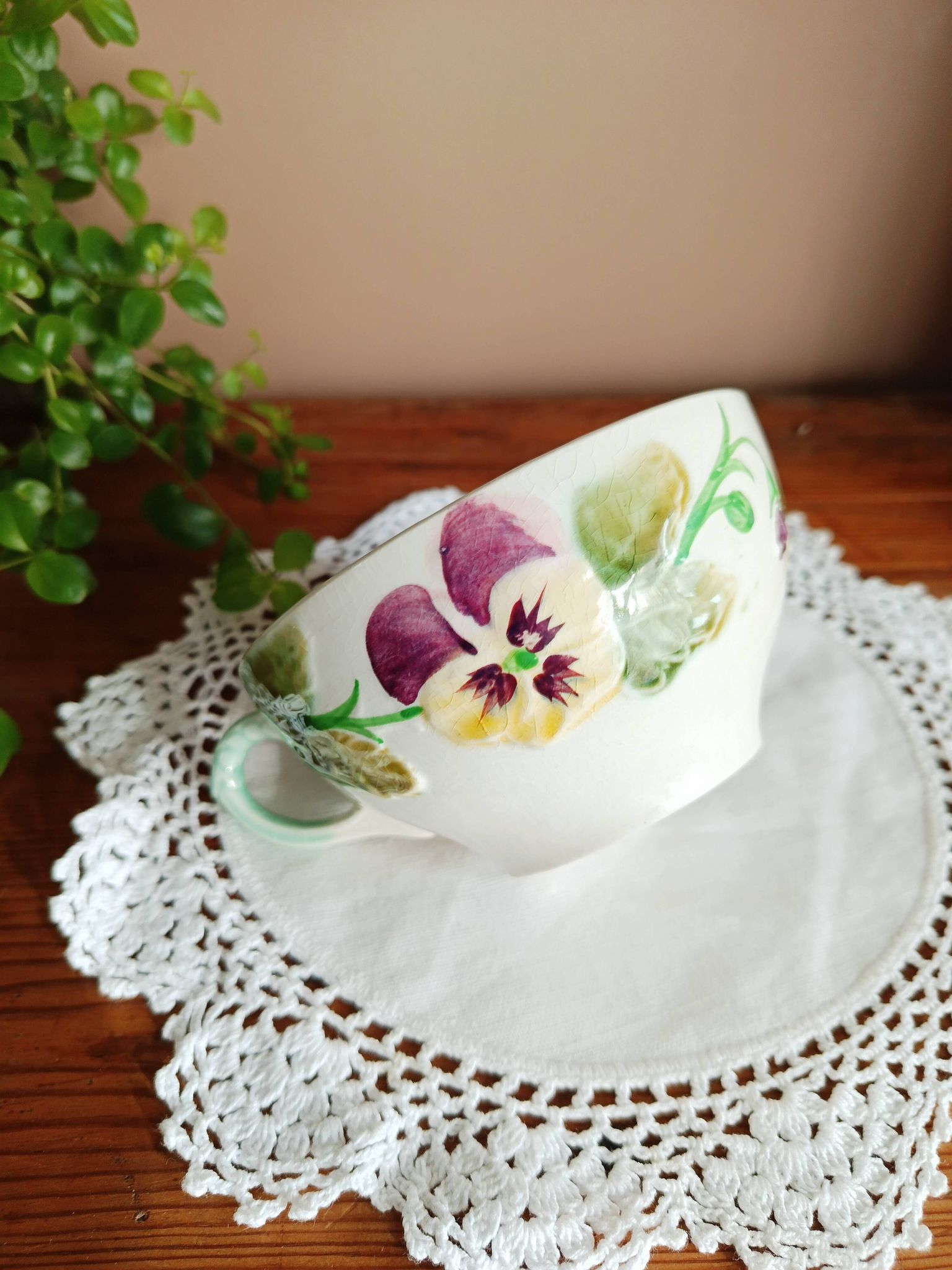 Large slipware cup Thoughts, Choisy le Roi