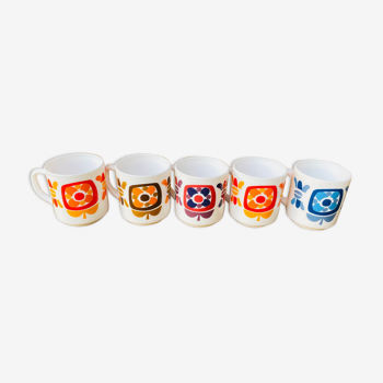 Set de 5 mug mobil arcopal années 70