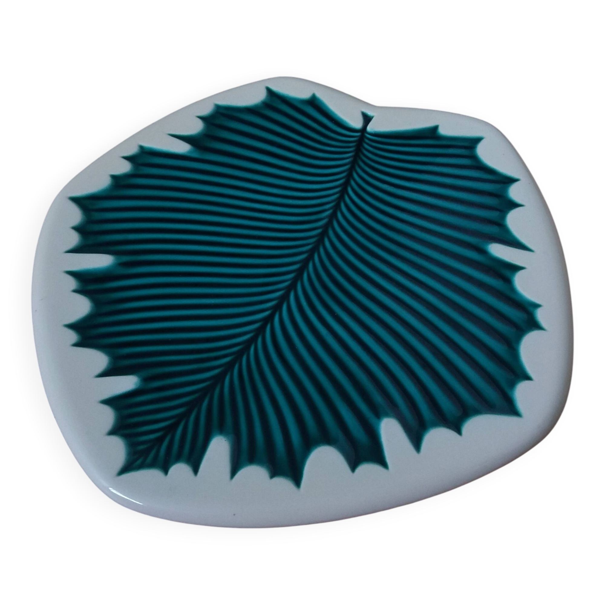 Verceram model 4675 leaf plate from the 1950s.