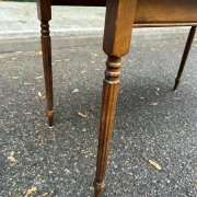 English Regency style coffee table in green leather with gilding and glass from the 1960s.