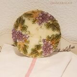 Antique slip plate – Vine leaves and bunches of grapes