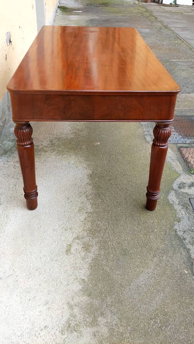 Antique writing table in mahogany, Louis Philippe style, Austria, 19th century.