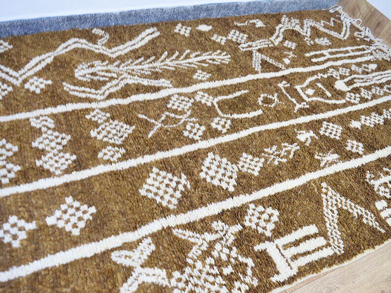 Moroccan berber carpet 282x180cm