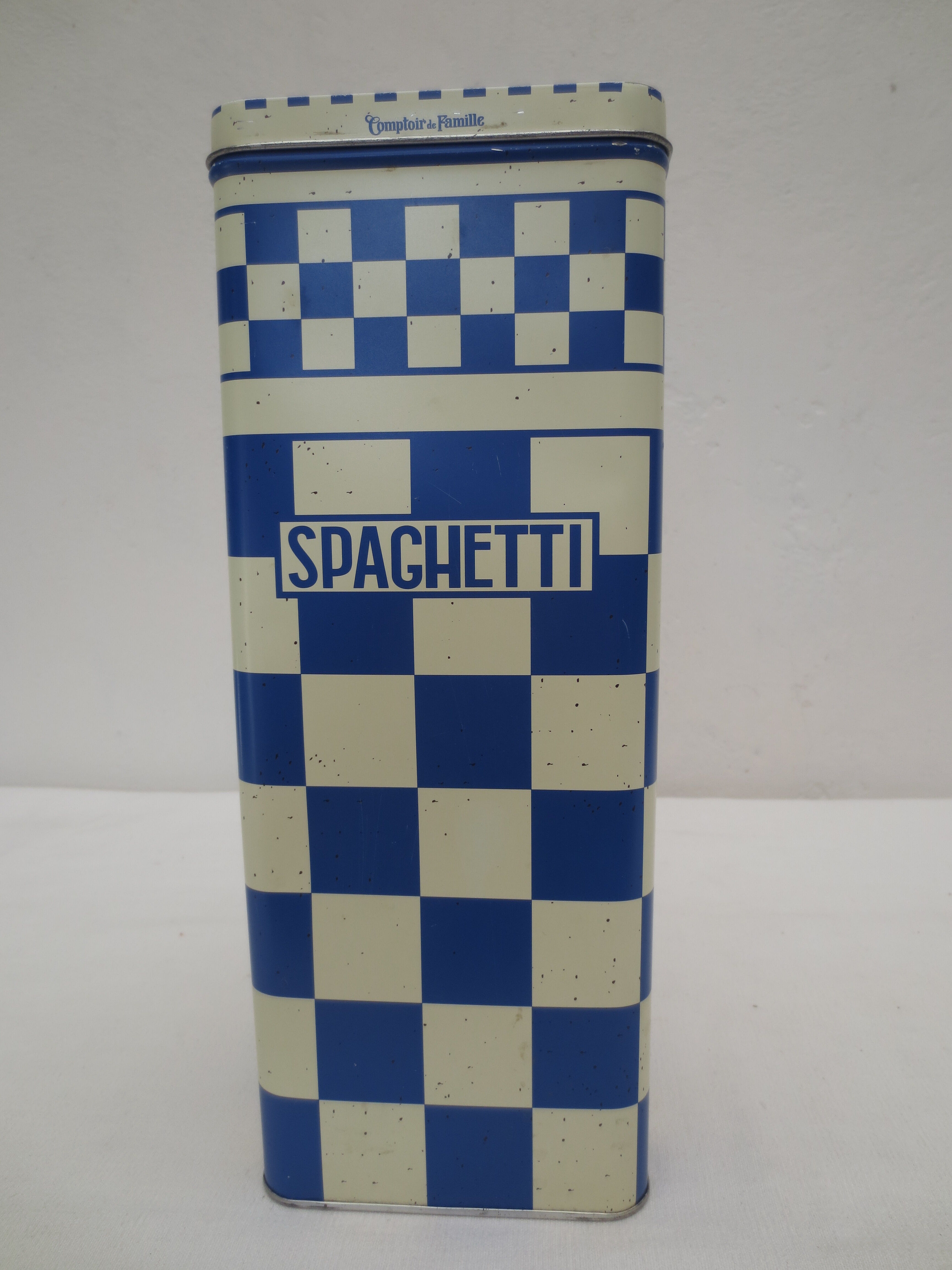 Series of 4 metal boxes, blue and white lustucru decoration