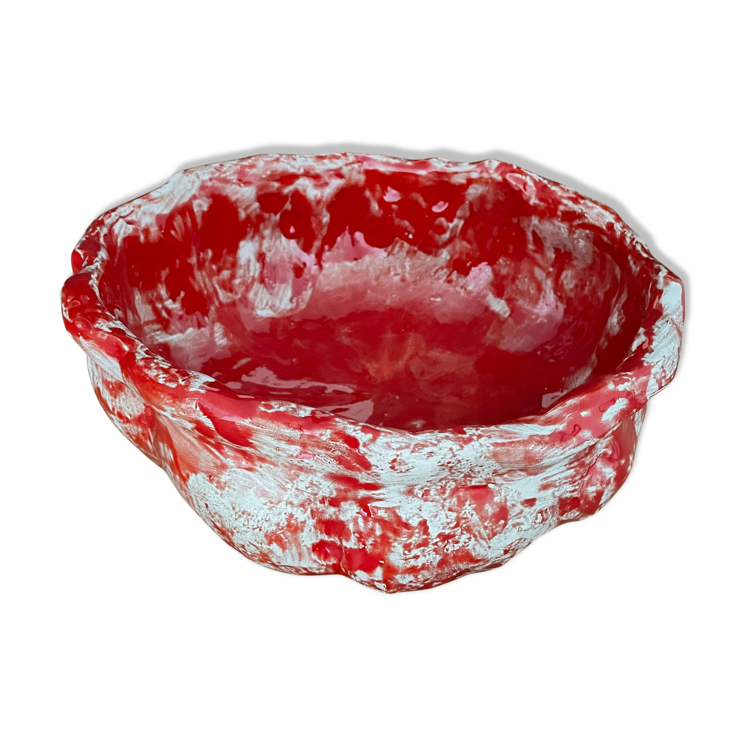 Fruit basket in red and white ceramic