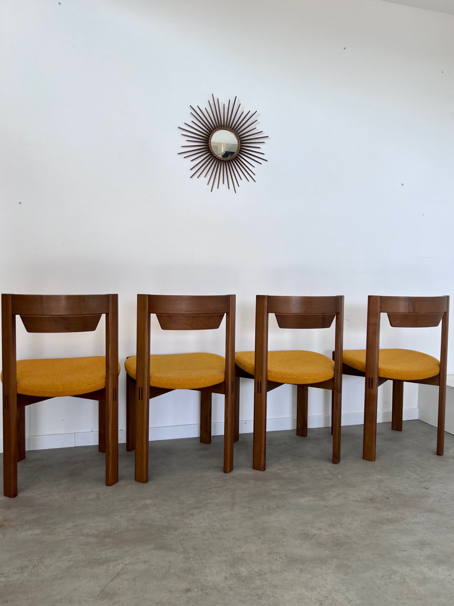 Set of 4 Scandinavian style chairs Girsberger 70s vintage solid wood