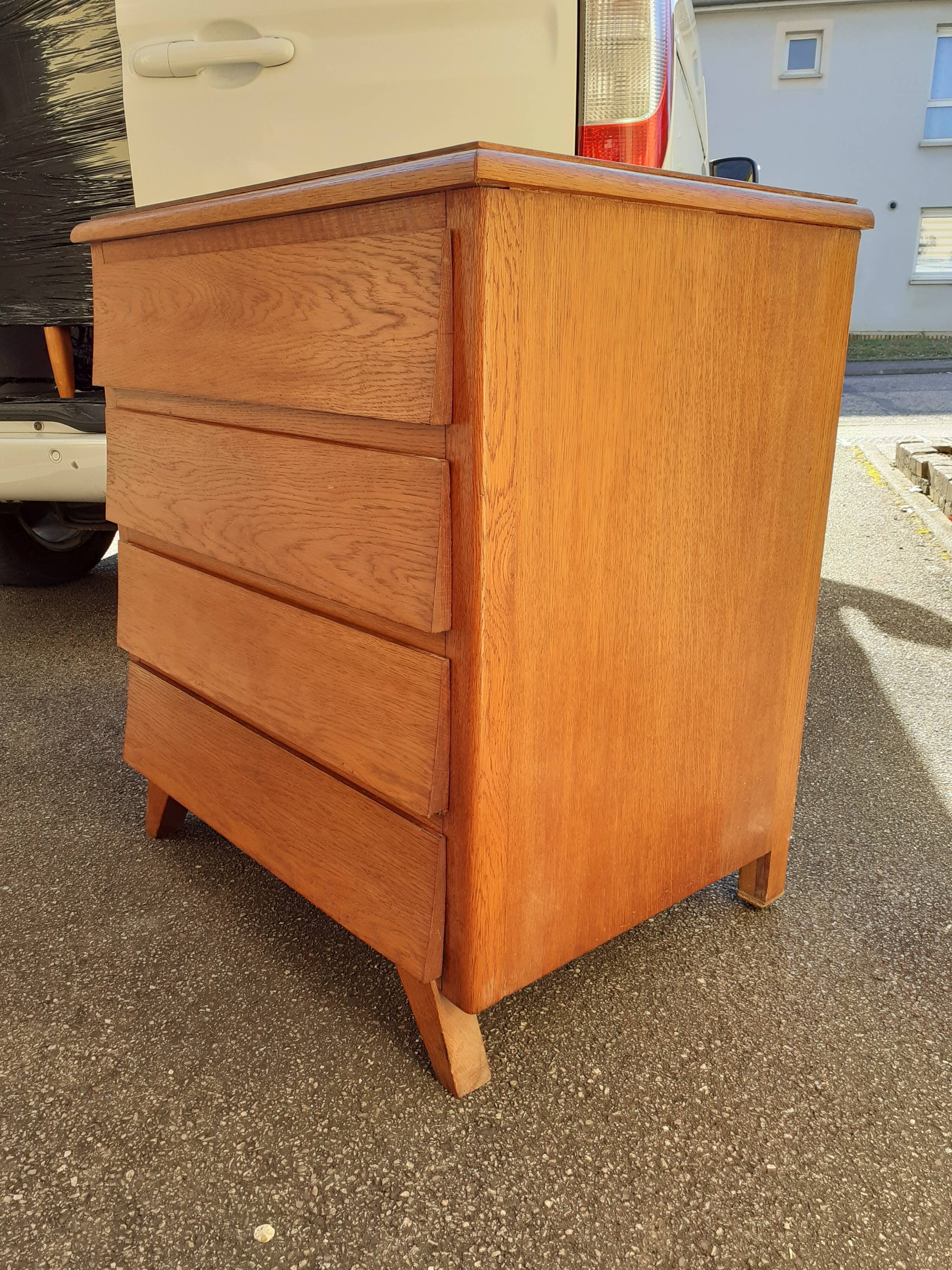 Vintage chest of drawers