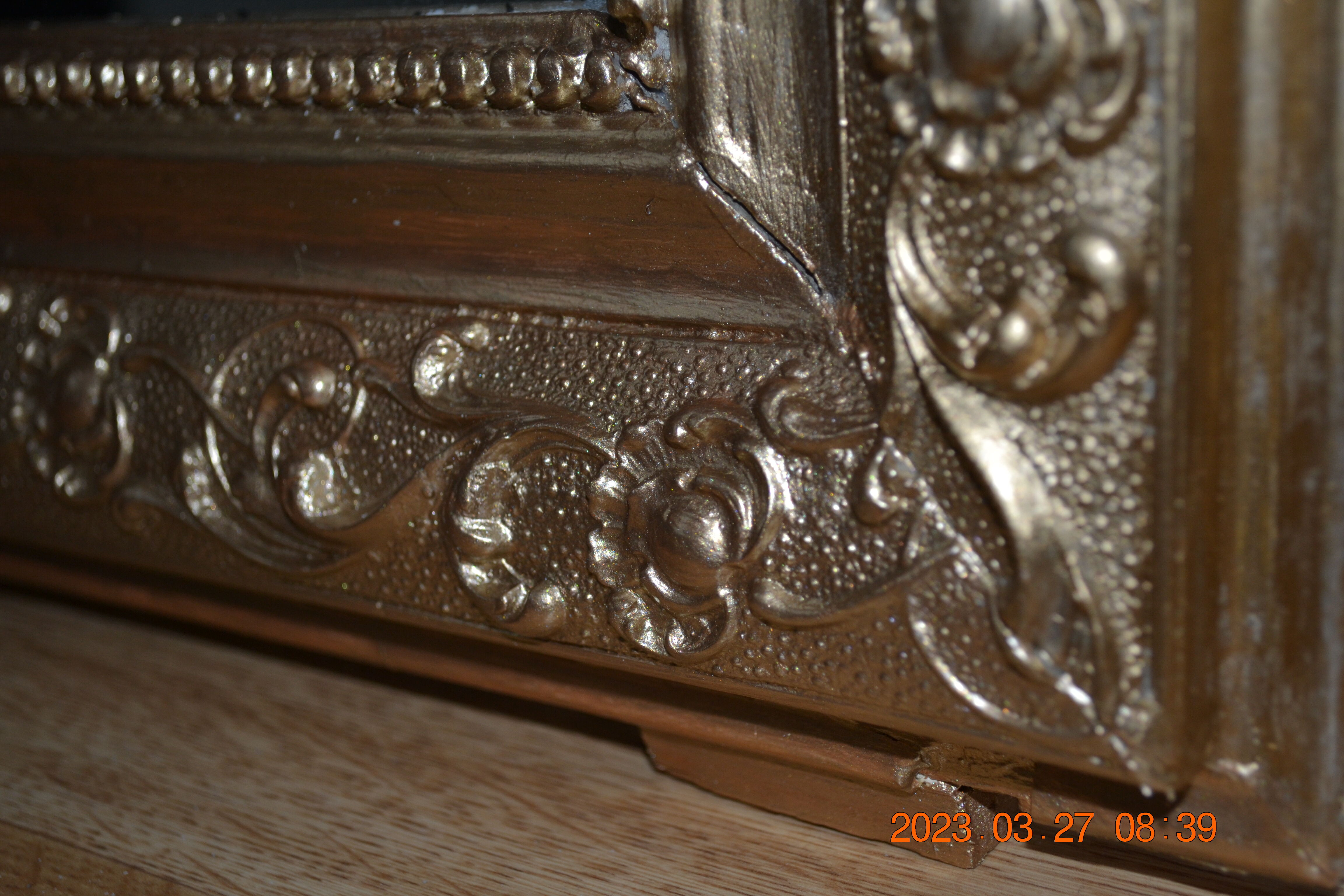 Mirror with gilded frame – Mid-twentieth century