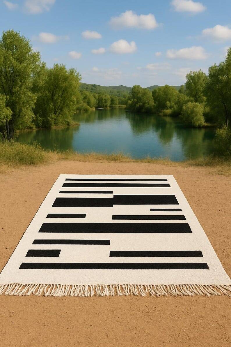 Traditional handwoven Berber rug, size 150 x 260 cm