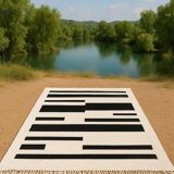 Traditional handwoven Berber rug, size 150 x 260 cm