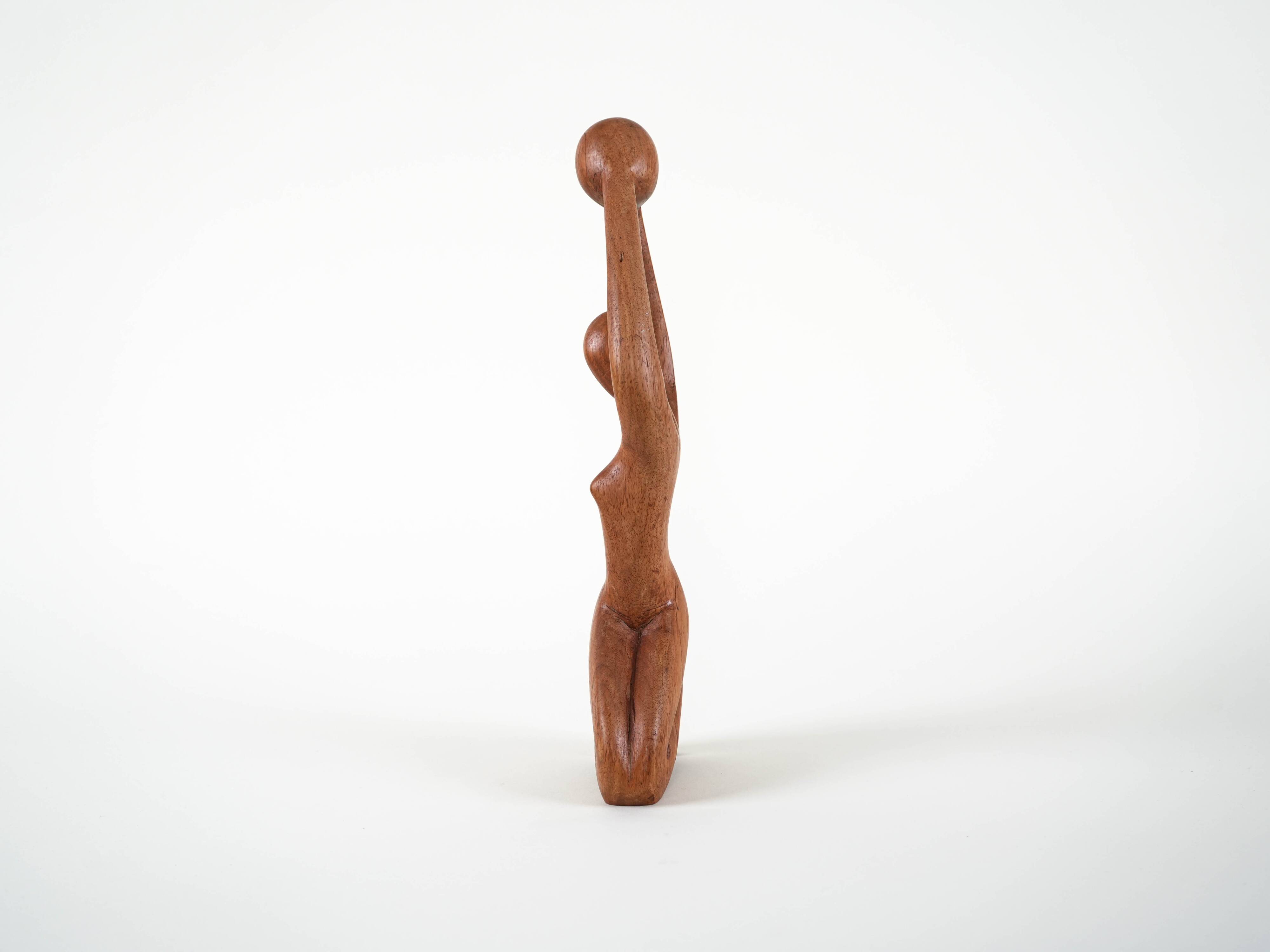 Sculpture en teck femme, design danois, années 1970, fabriquée au Danemark