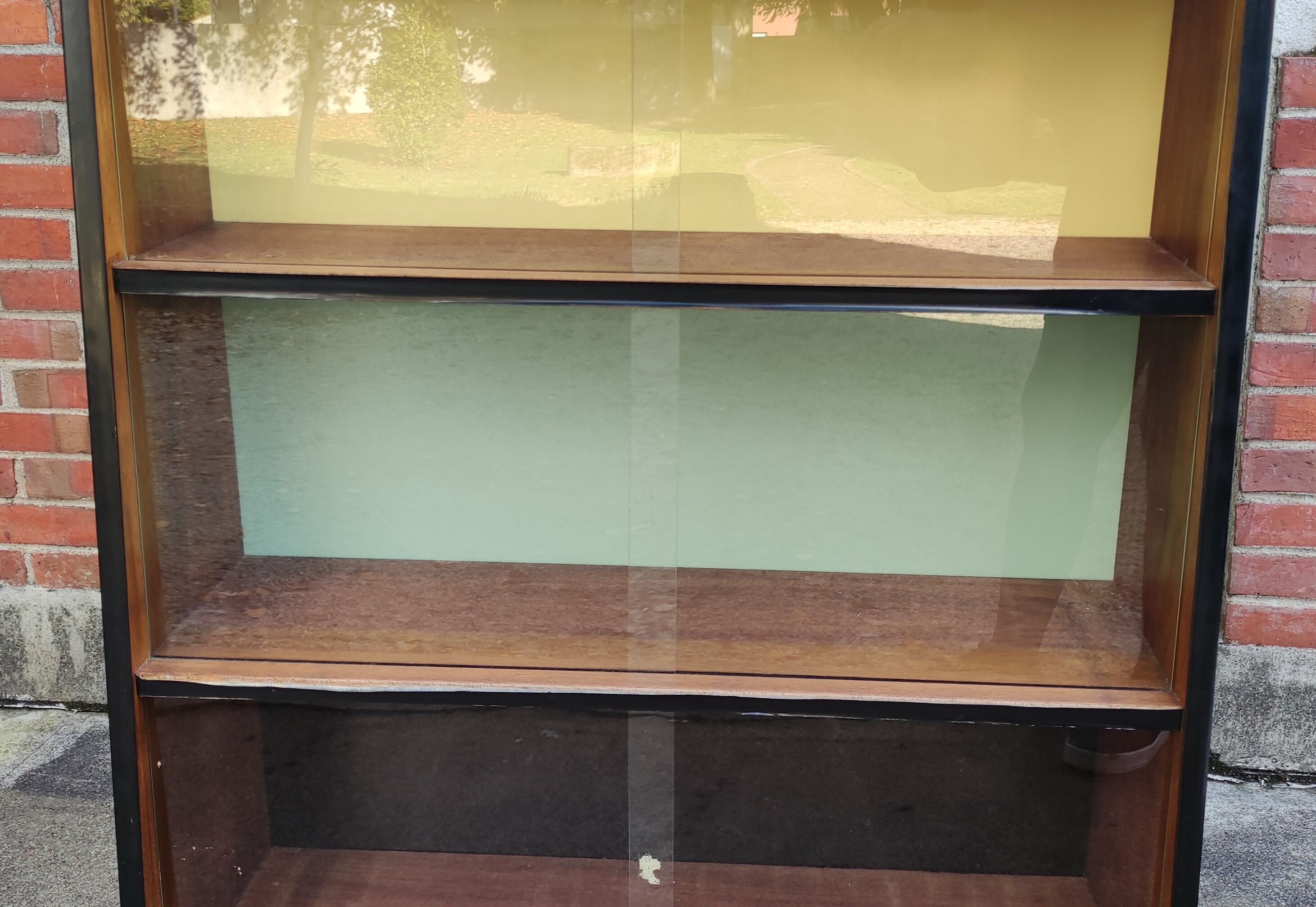 Multicolor bookcase shelf