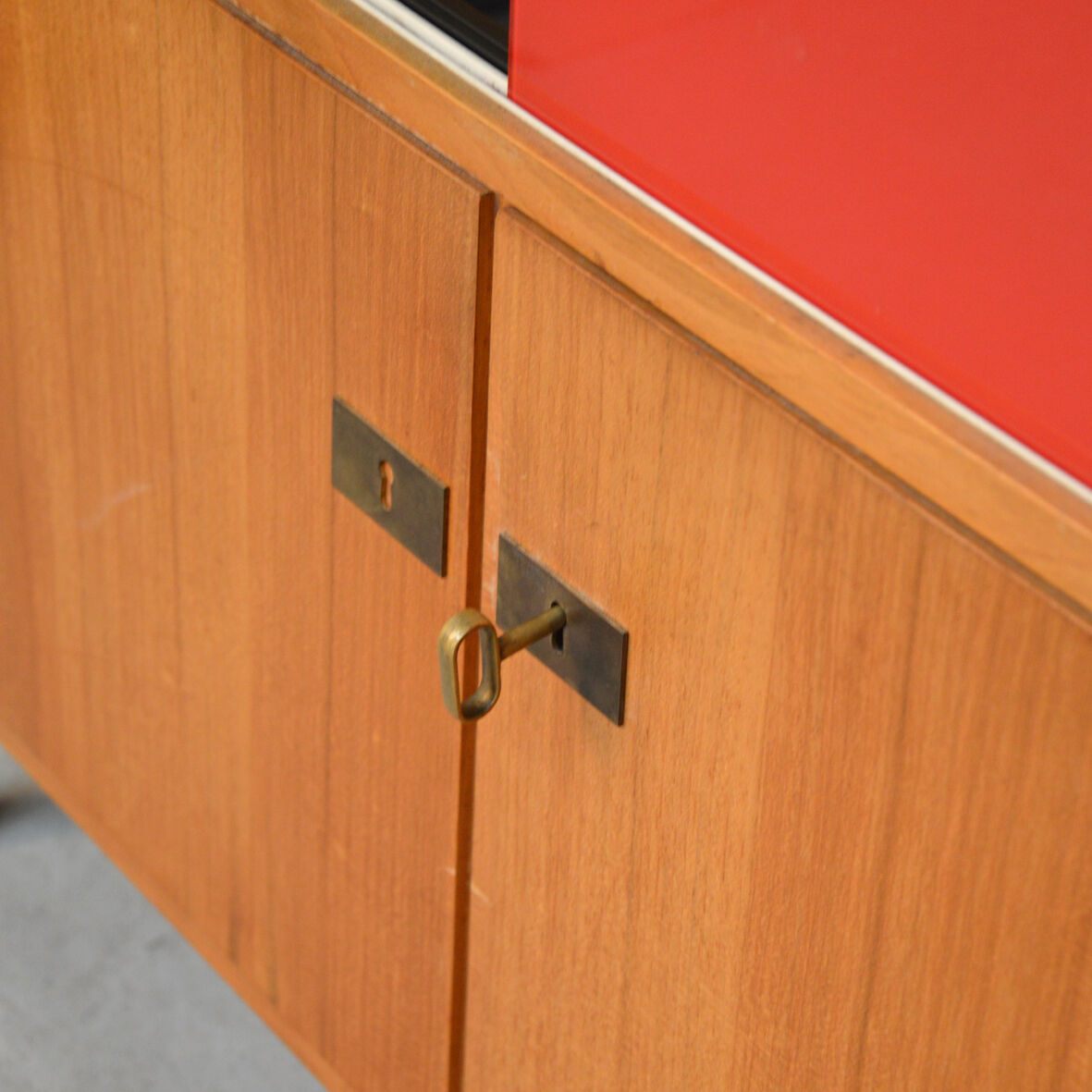 Enfilade showcase 150cm, 1960