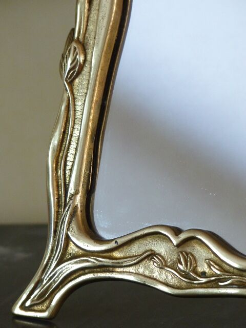 Table mirror Art Nouveau style in solid bronze 20x26cm