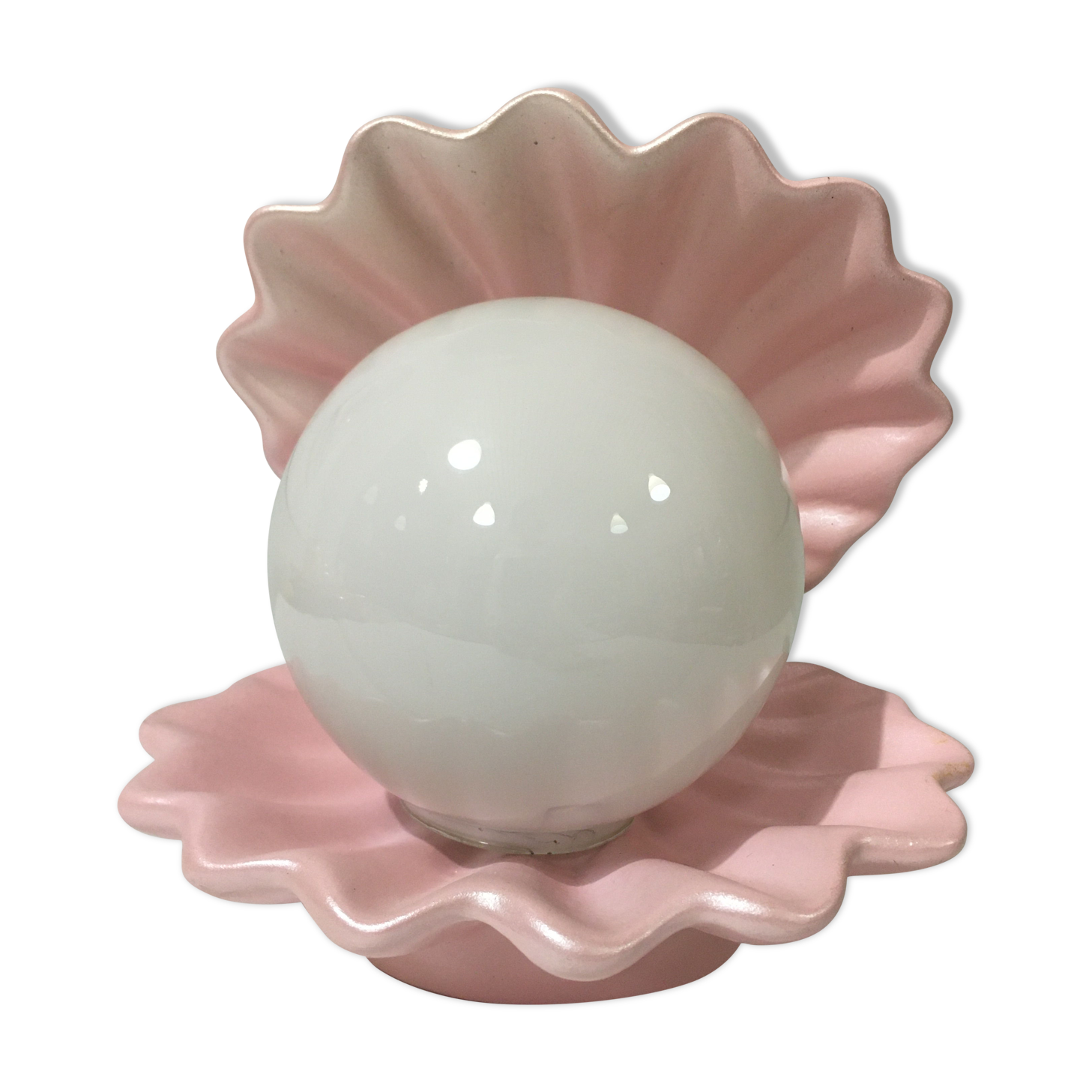 Iridescent pink shell lamp