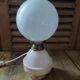 Lampe chevet base art déco rose globe opaline