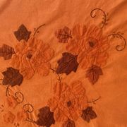 Vintage tablecloth with hand-applied floral decoration - 240x170cm - Cotton