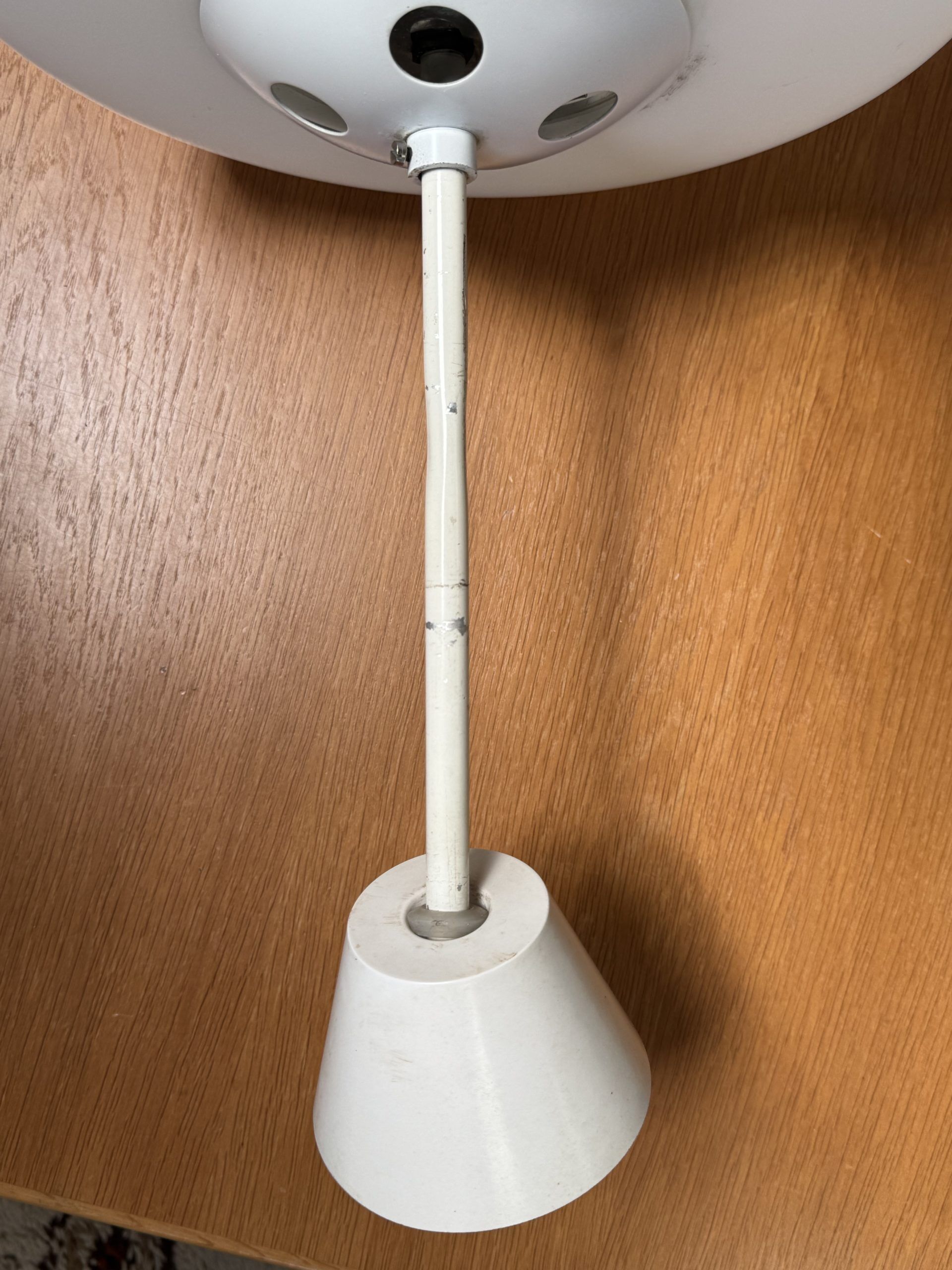 Suspension blanche