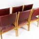 Suite de six chaises en chêne et cuir