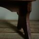 Banc repose-pied ancien en bois massif