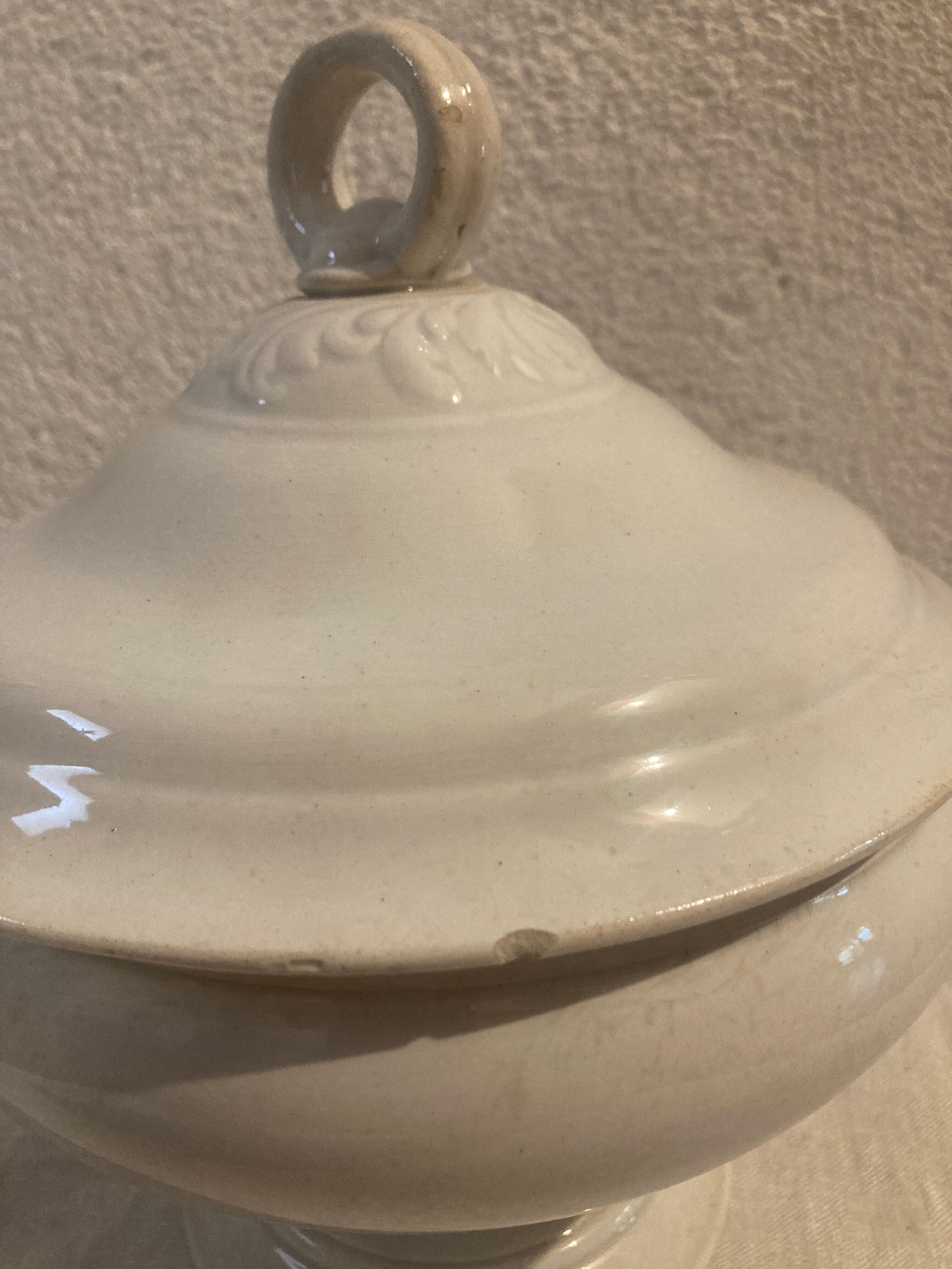19th century tureen of Montereau