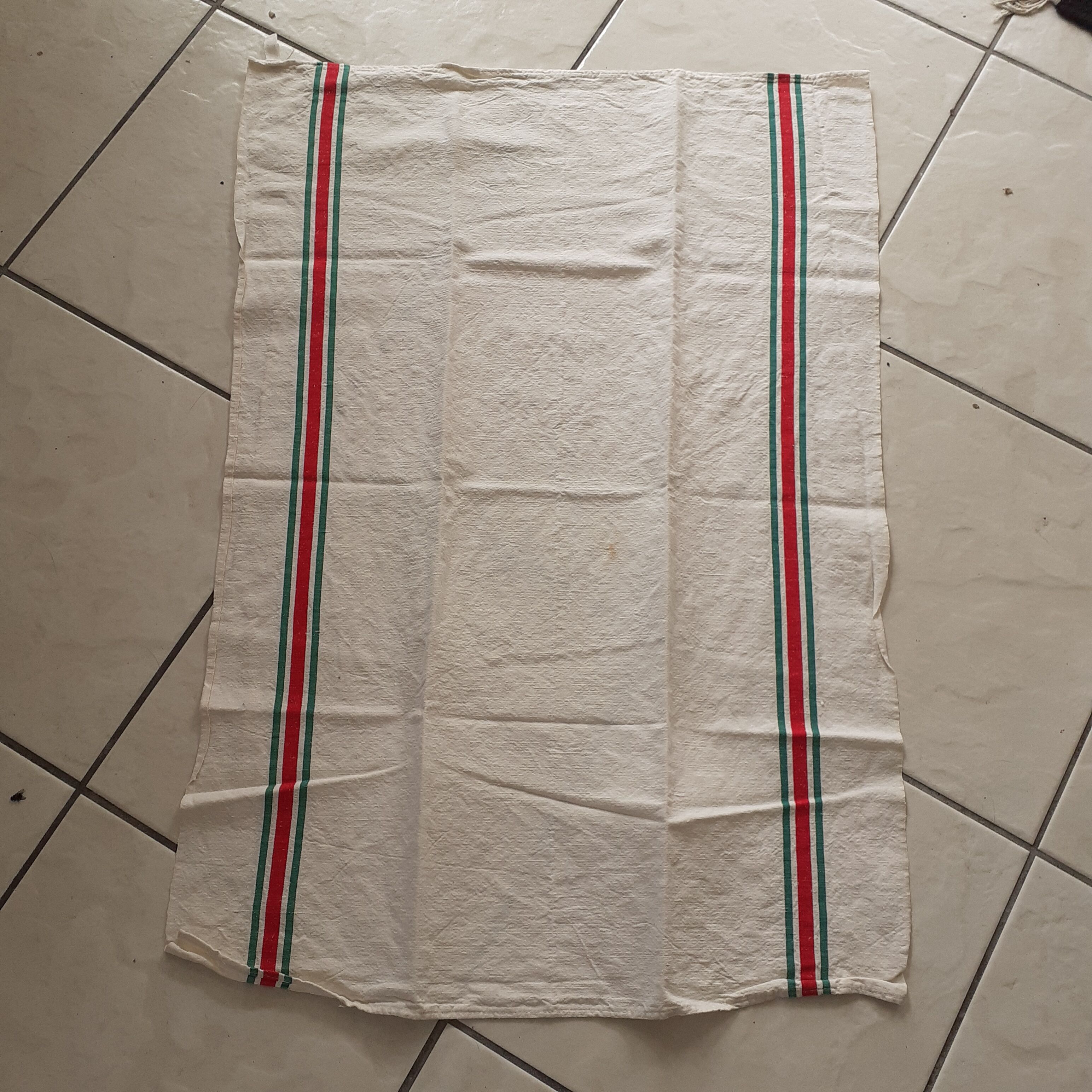 2 torchons anciens en lin rayé rouge et vert