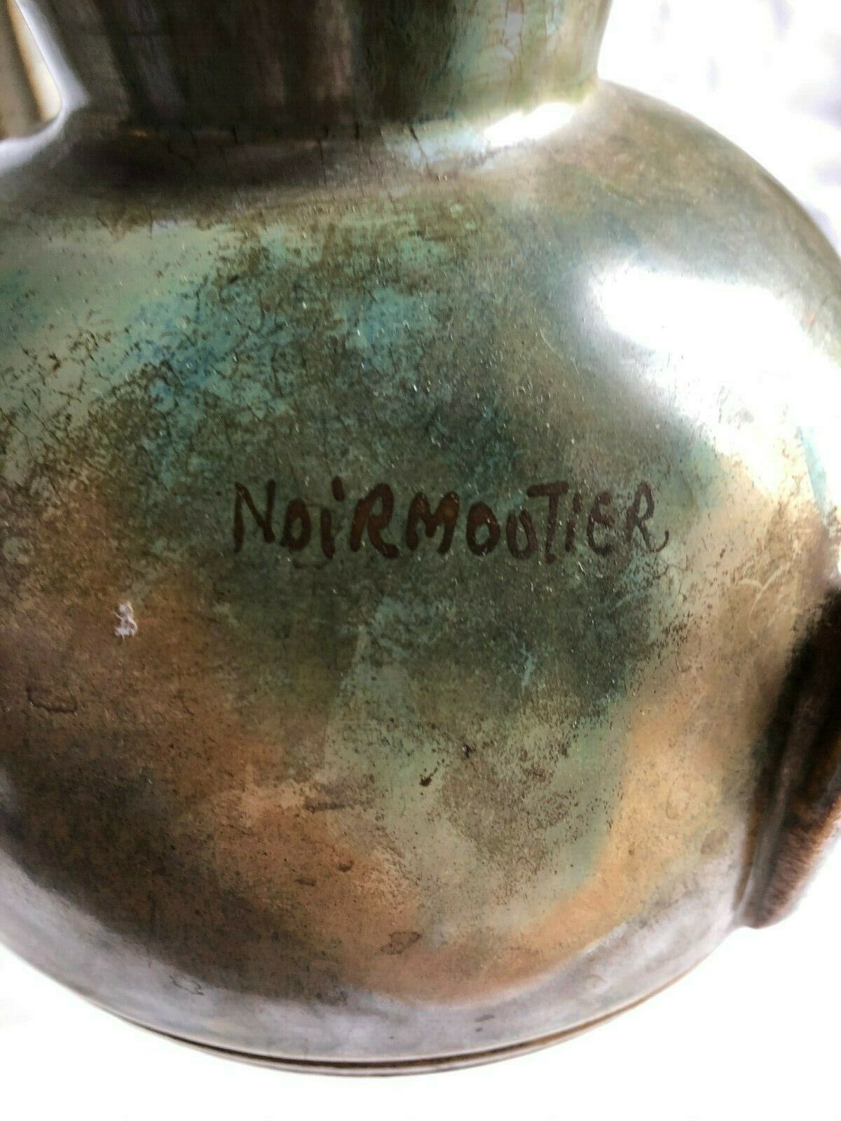 Vase ball in blackmoutier sandstone 20th