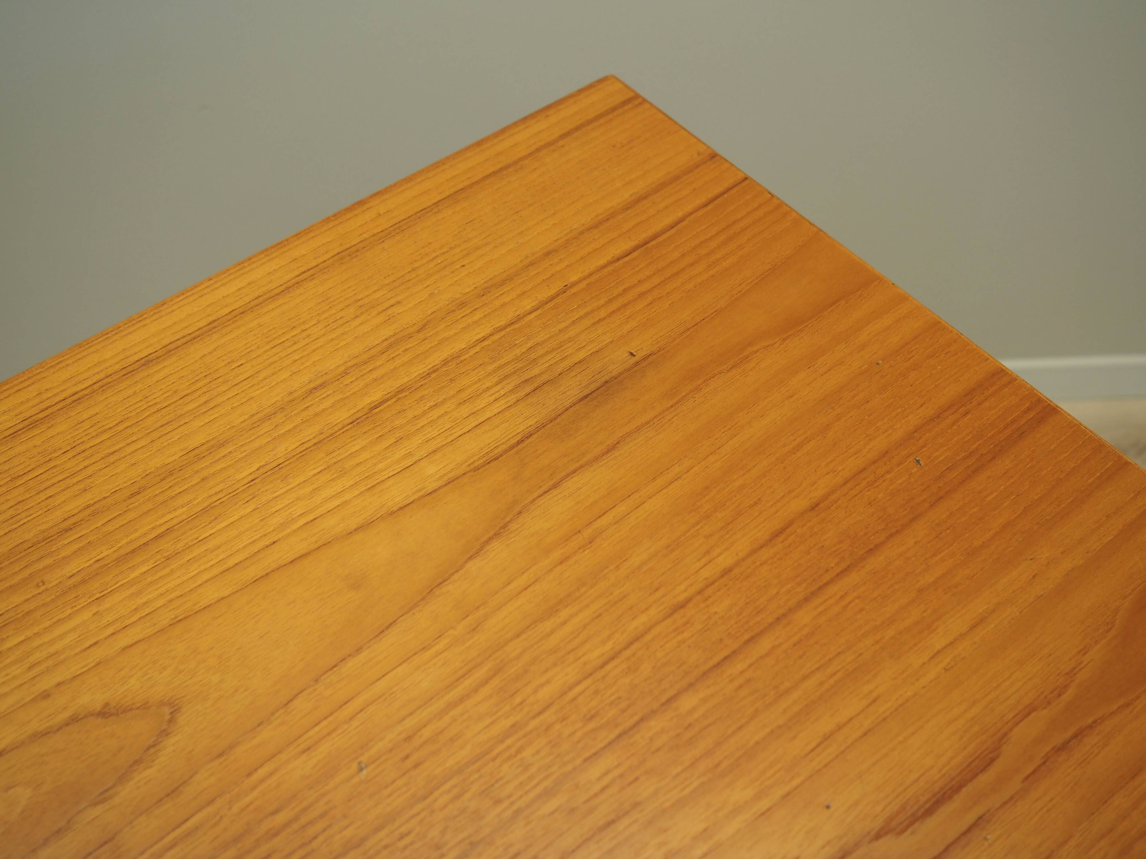 Teak desk, Danish design, 1960s, designer: Vald Mortensen, production: Odense