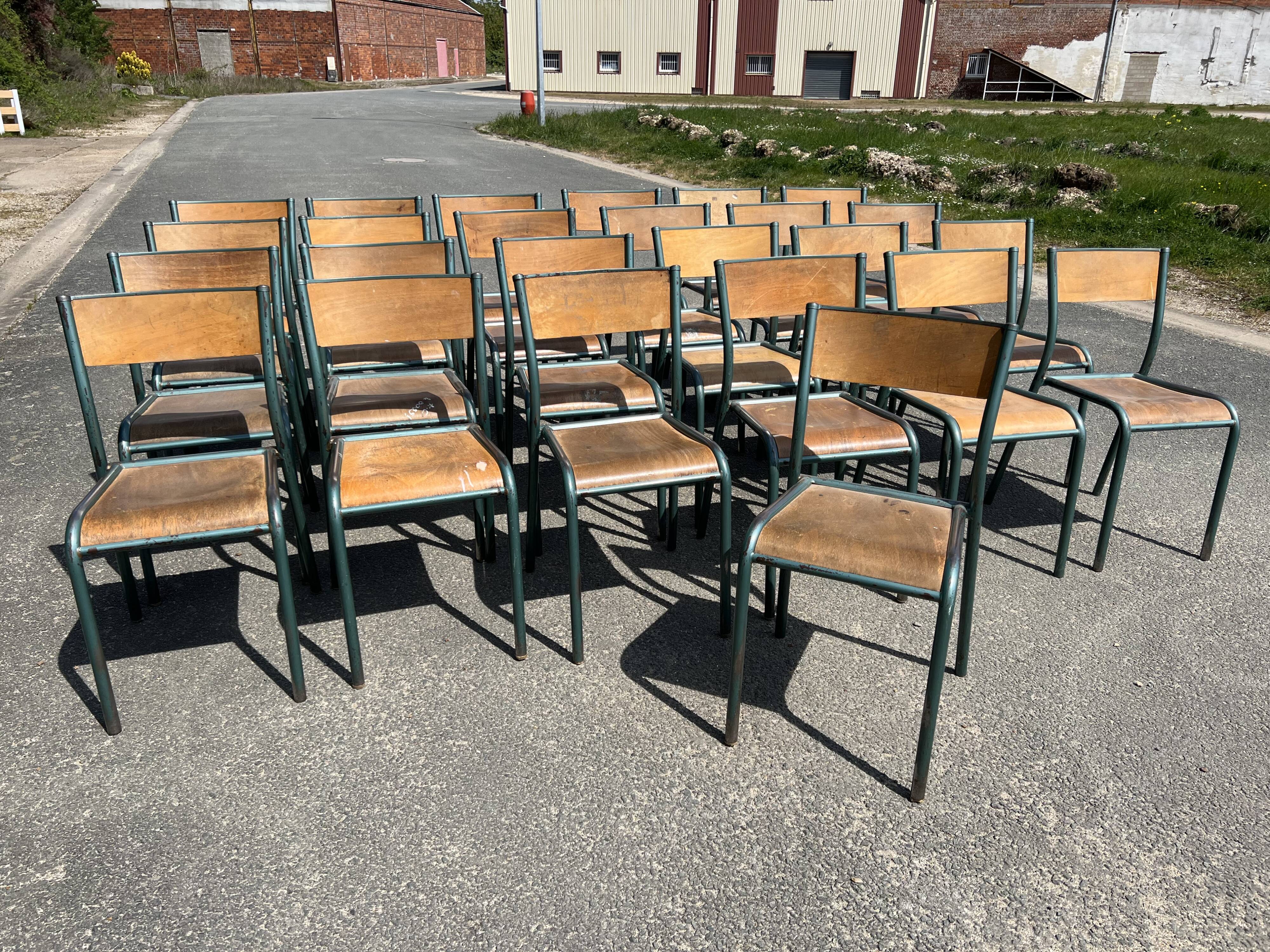 Set of 25 old Mullca school chairs model 510.