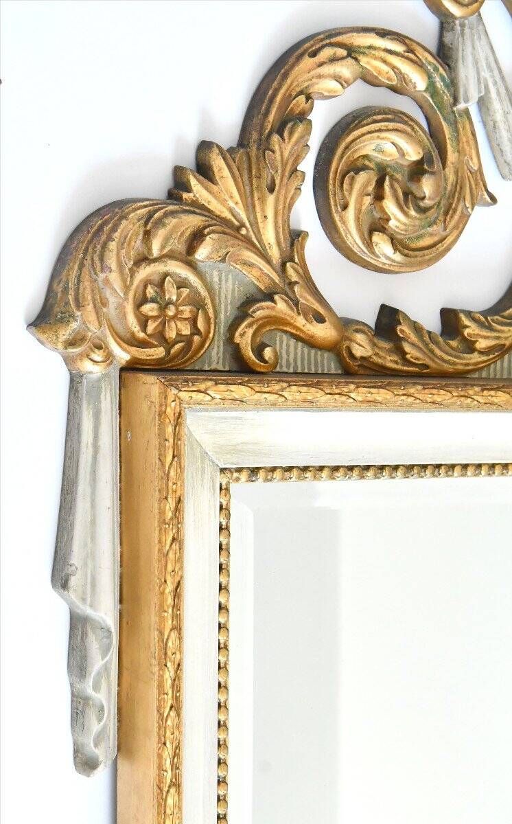 Miroir en bois laqué blanc et or à