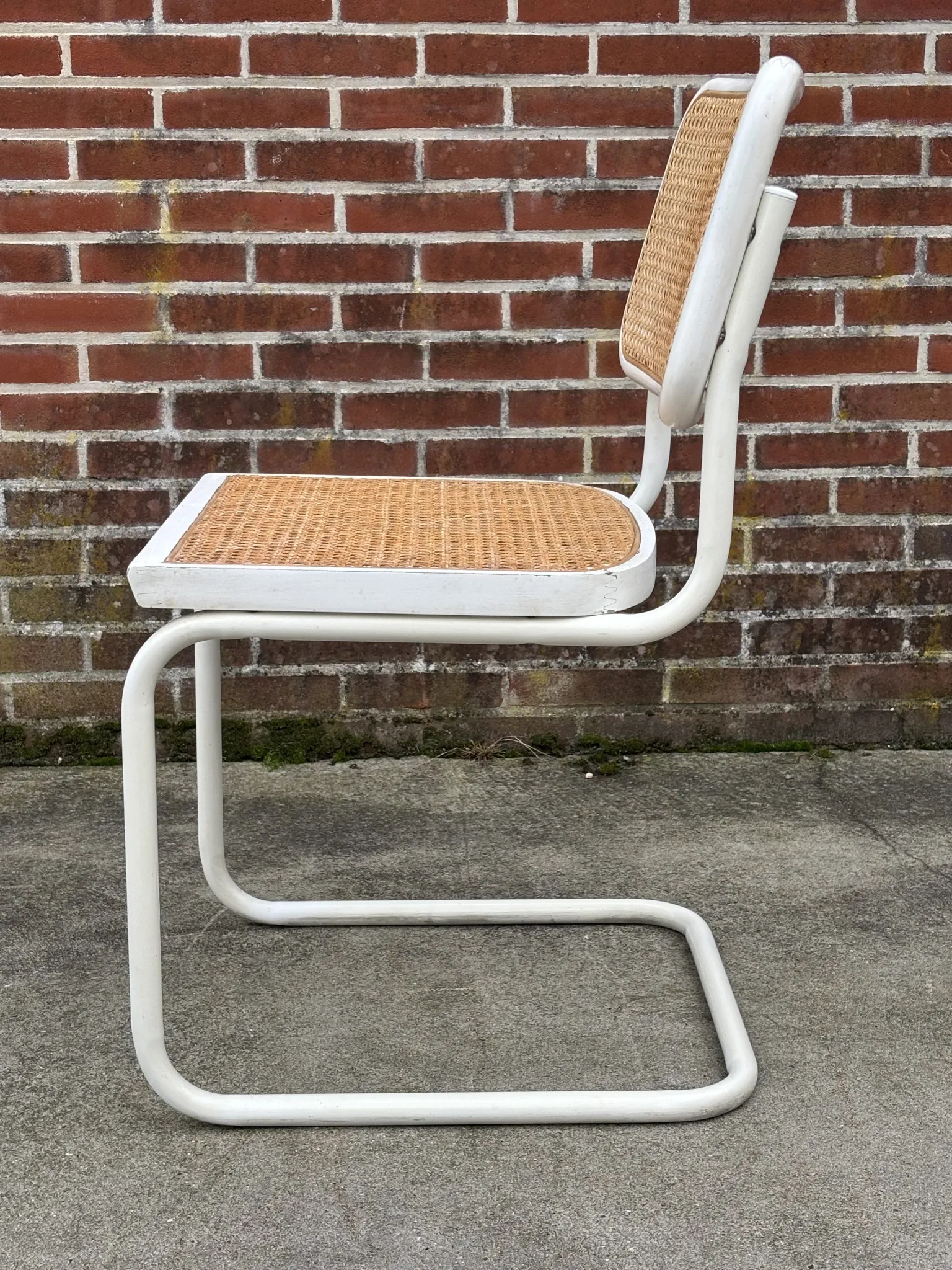 Cesca design chair b32 model in white