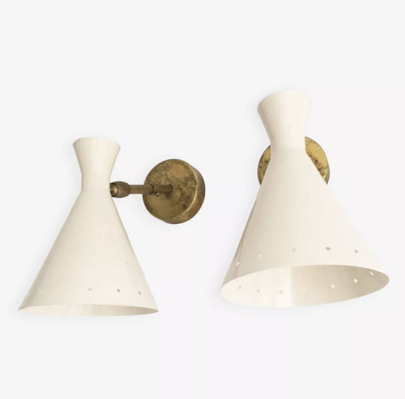 Pair of Italian design wall lights from the 1950s.